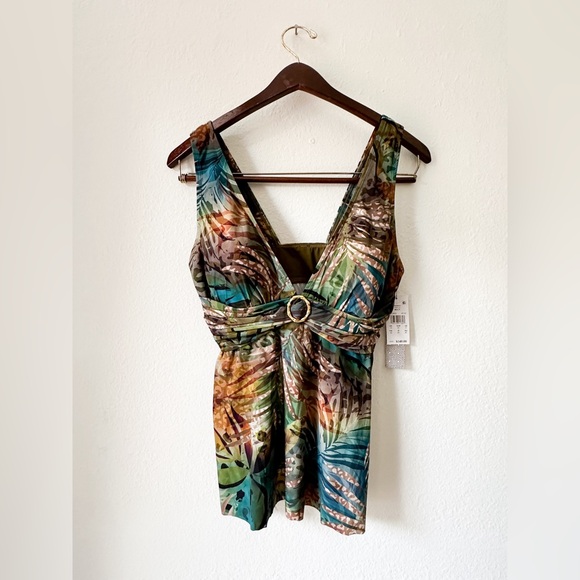 ✨ NWT ✨Amoressa Swimwear tankini top - Picture 1 of 14